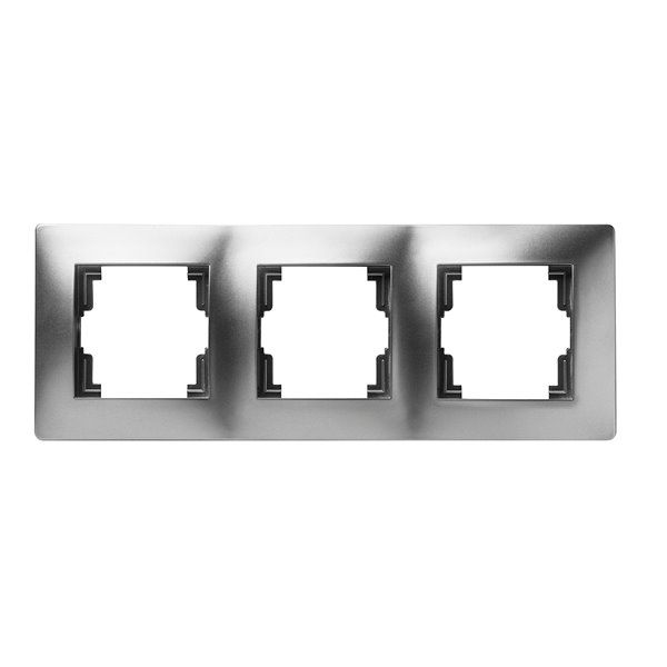 Marco triple de empotrar serie Habitat 15 FAMATEL 9221 aluminio