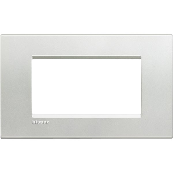 Placa embellecedora 4 módulos centrados Livinglight BTICINO LNA4804AG Plata